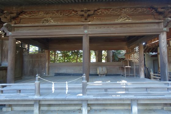 諏訪護国神社 神楽殿