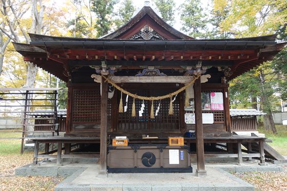 筑摩神社 拝殿
