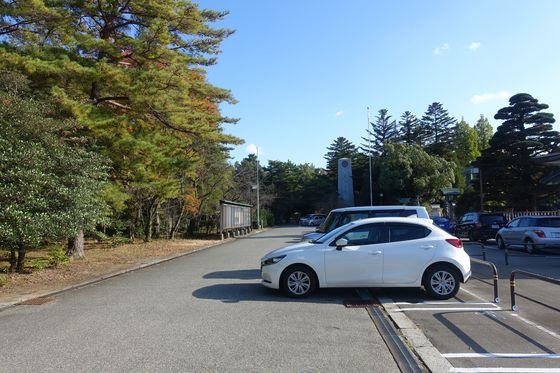 石川護国神社 駐車場